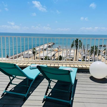 Atico Con Fantasticas Vistas Al Mar Y La Iglesia Apartment ซีเจส ห้อง รูปภาพ