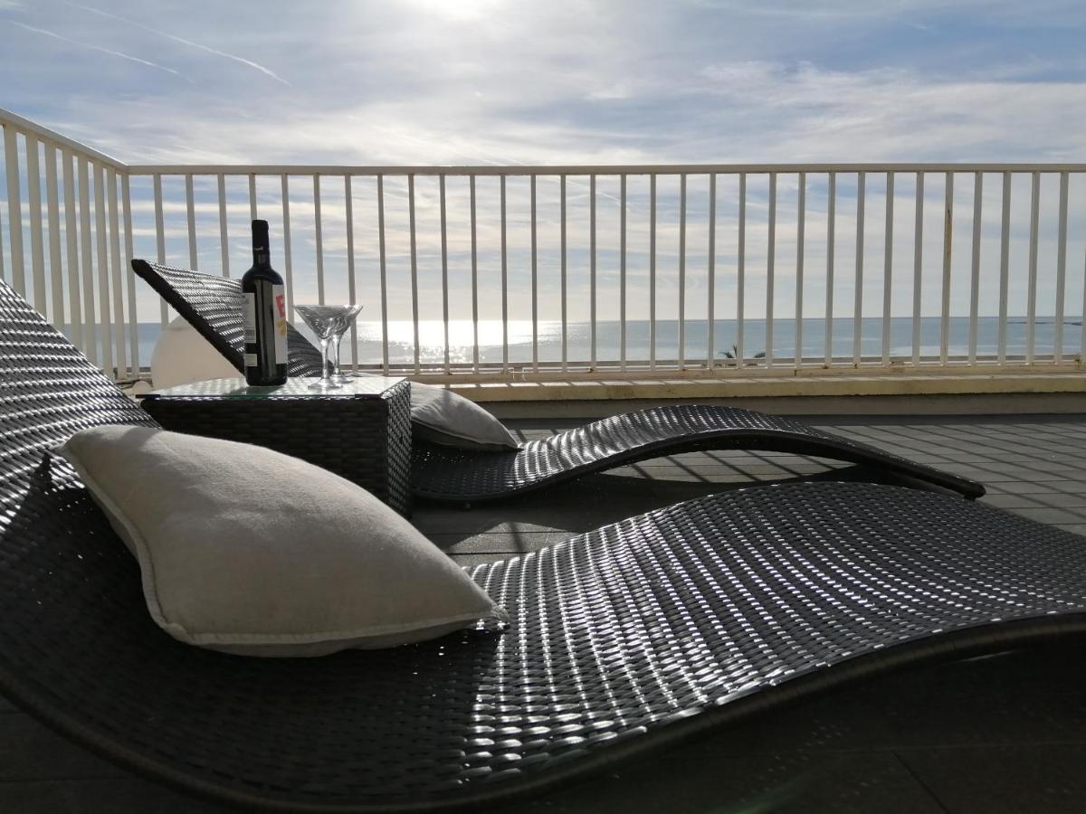 Atico Con Fantasticas Vistas Al Mar Y La Iglesia Apartment ซีเจส ภายนอก รูปภาพ